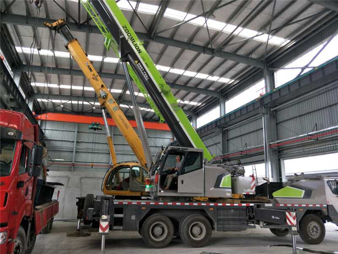 富阳区高空车出租需要注意哪些安全事项？